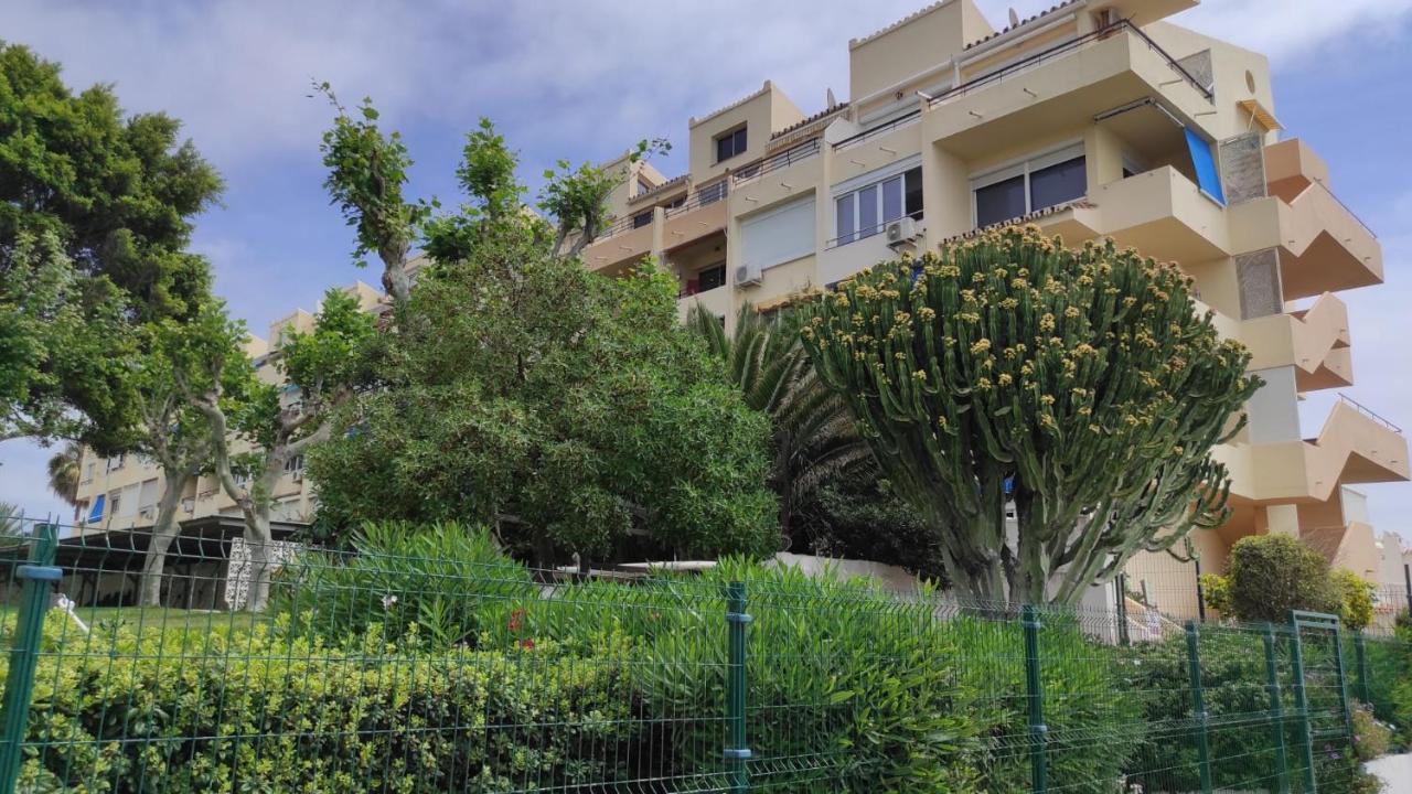 Apartamento Casa Cachita-En 1ª línea de playa Estepona Exterior foto