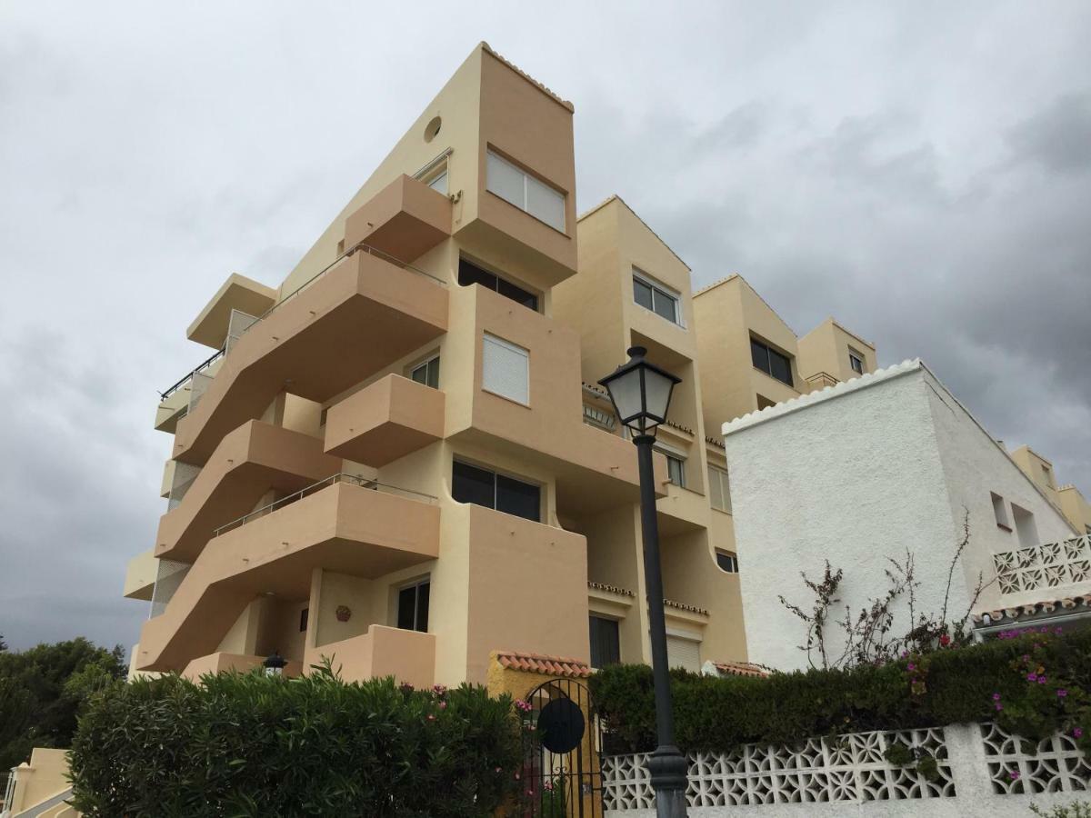 Apartamento Casa Cachita-En 1ª línea de playa Estepona Exterior foto